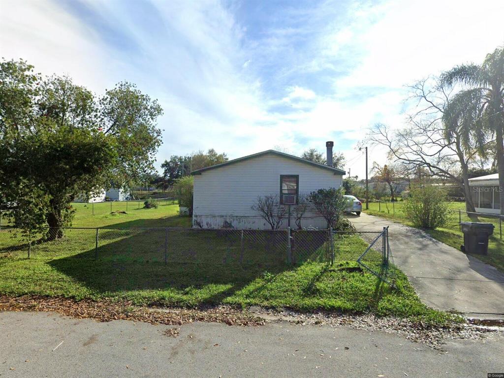 2504 KYLE STREET