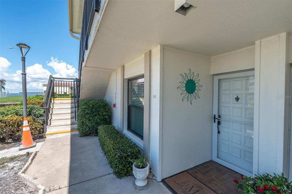 6210 SUN BOULEVARD UNIT 101, ST PETERSBURG, FL — photo 3 of 30