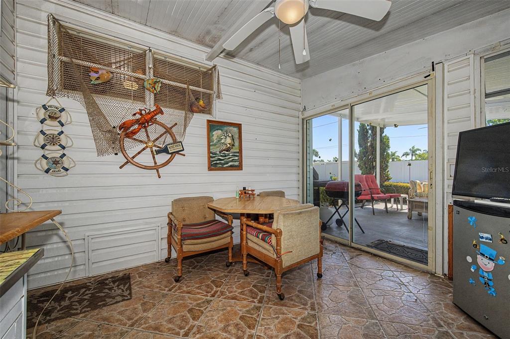 18 DRURY LANE, TARPON SPRINGS, FL — photo 2 of 84