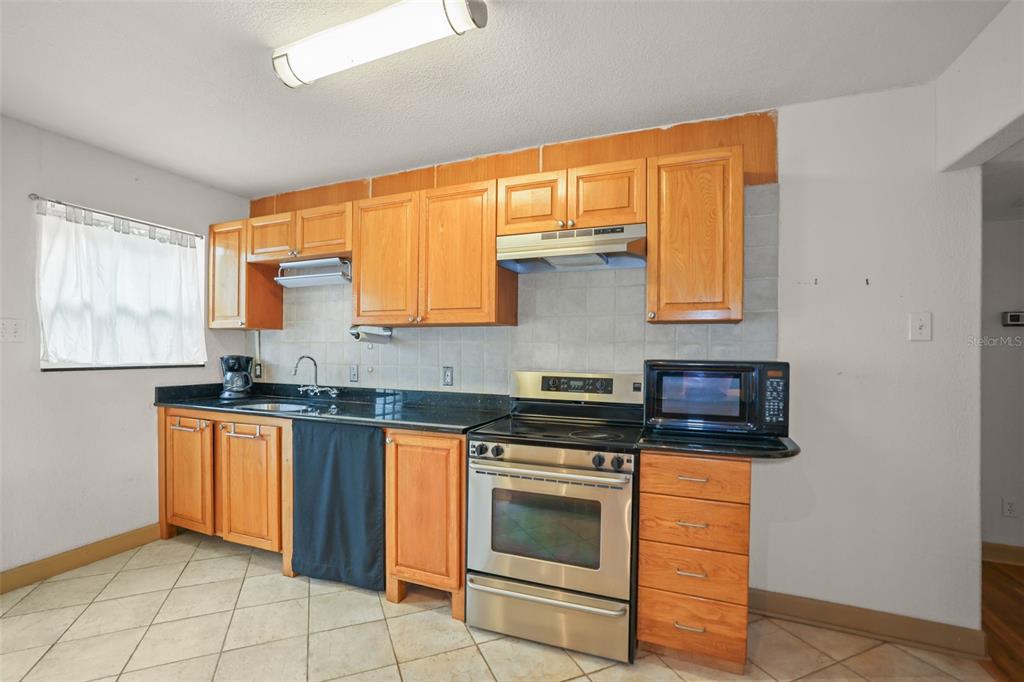 1559 BAYSHORE BOULEVARD, DUNEDIN, FL — photo 3 of 28