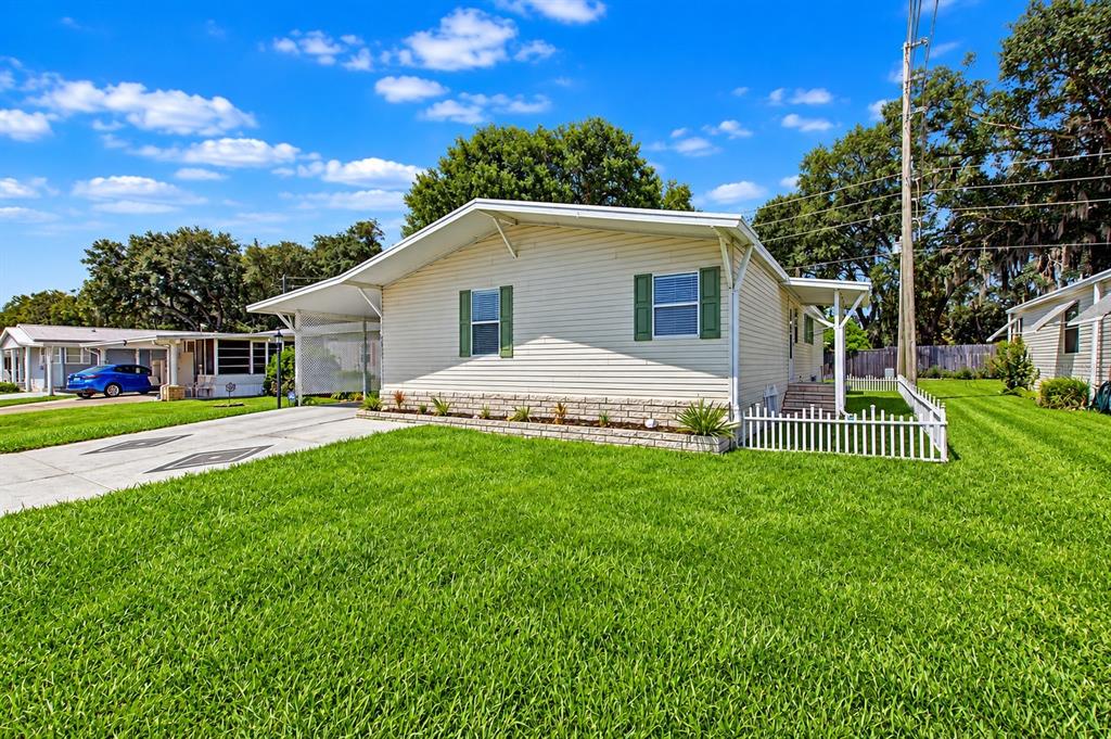 36731 TARA AVENUE, ZEPHYRHILLS, FL — photo 5 of 30