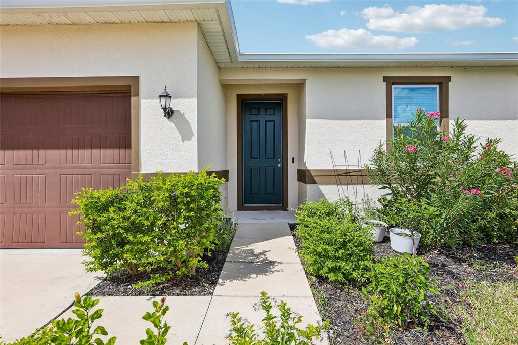 9454 SANDERS PARK PLACE, SEFFNER, FL — photo 3 of 48