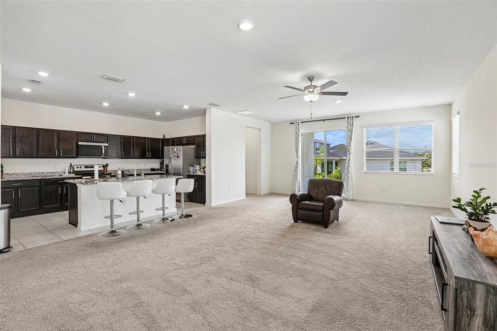 9454 SANDERS PARK PLACE, SEFFNER, FL — photo 5 of 48
