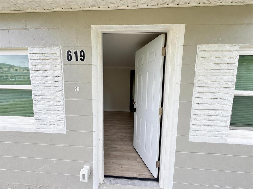 617 PLATEAU AVENUE, LAKELAND, FL — photo 2 of 12