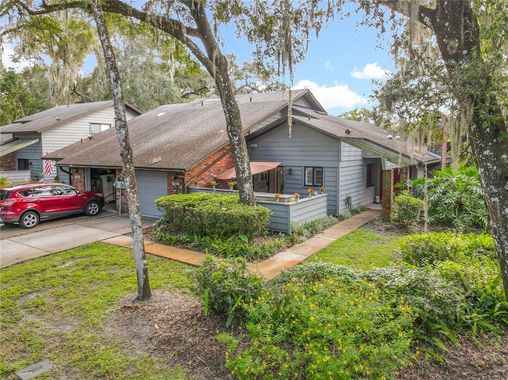 906 VILLAGE GREEN ROAD UNIT 4