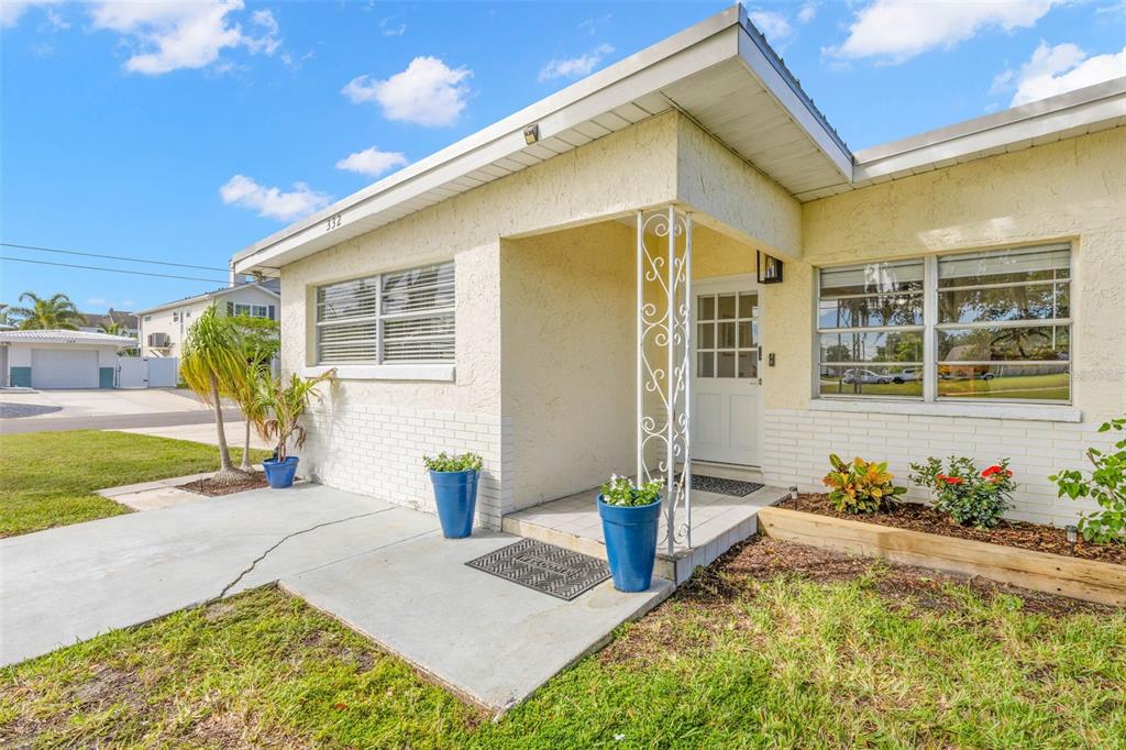 332 WESTWINDS DRIVE, PALM HARBOR, FL — photo 5 of 30
