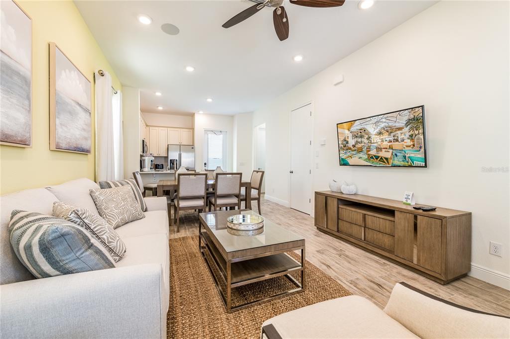 8028 DREAMSICLE DRIVE, KISSIMMEE, FL — photo 2 of 30