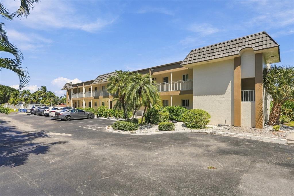 4601 CHANCELLOR STREET NE UNIT 143, ST PETERSBURG, FL — photo 3 of 30