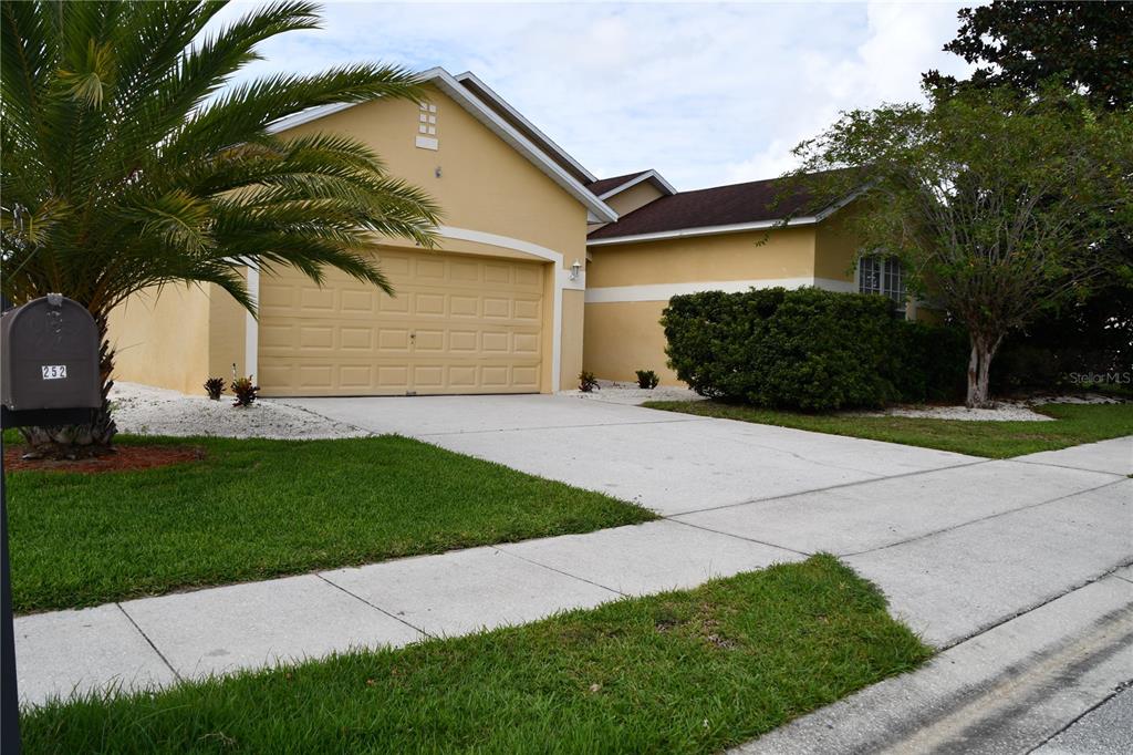 253 WILDFLOWER ROAD, DAVENPORT, FL — photo 2 of 30