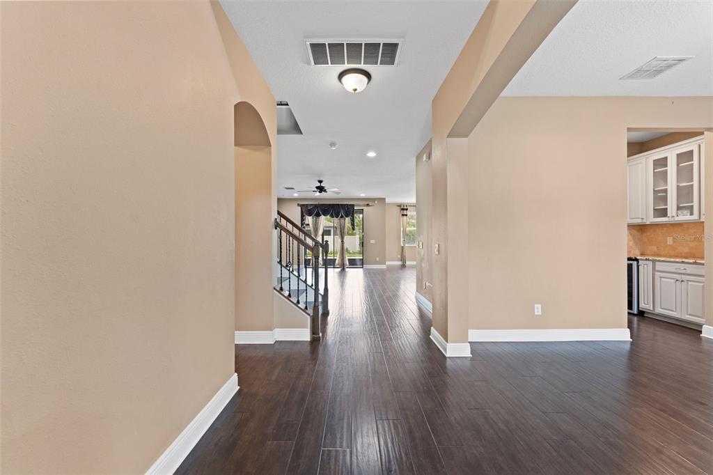 19184 LONG LAKE RANCH BOULEVARD, LUTZ, FL — photo 4 of 30