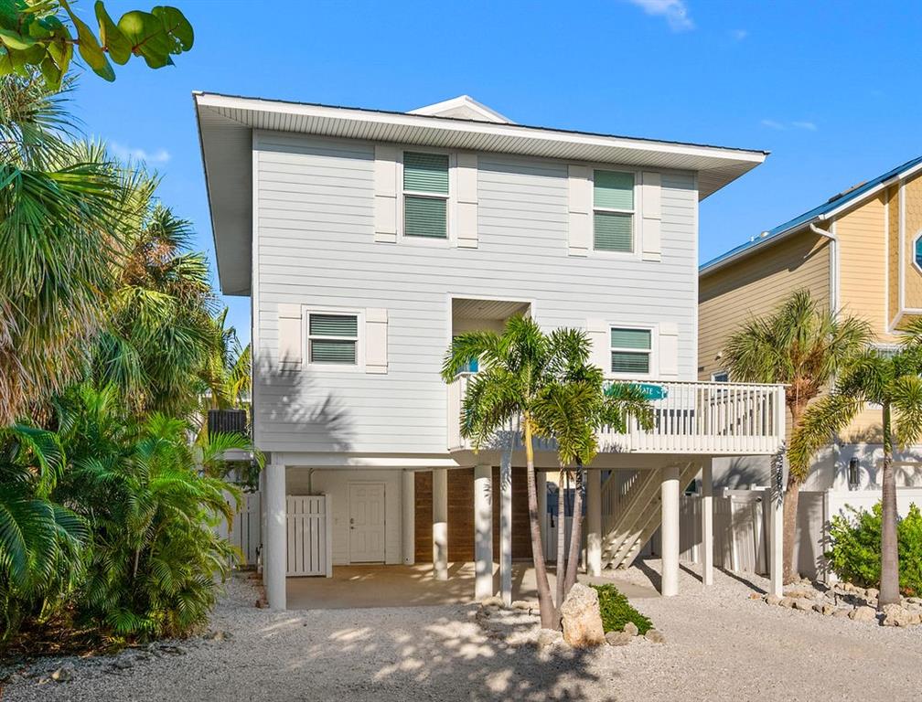 785 JACARANDA ROAD