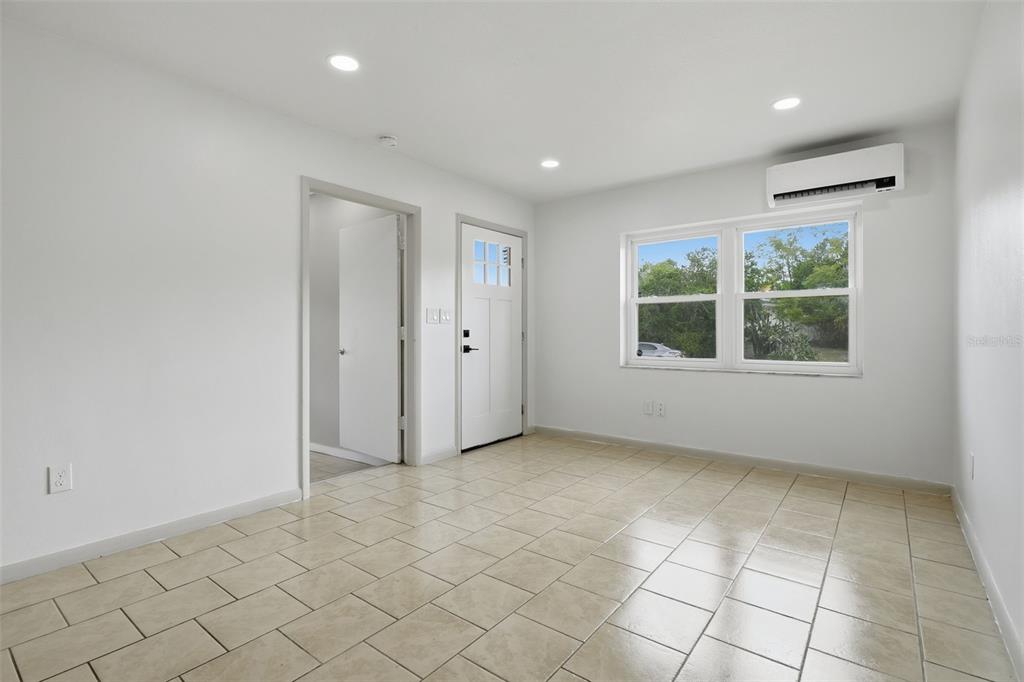 1408 W WELLINGTON DRIVE, DELTONA, FL — photo 5 of 24