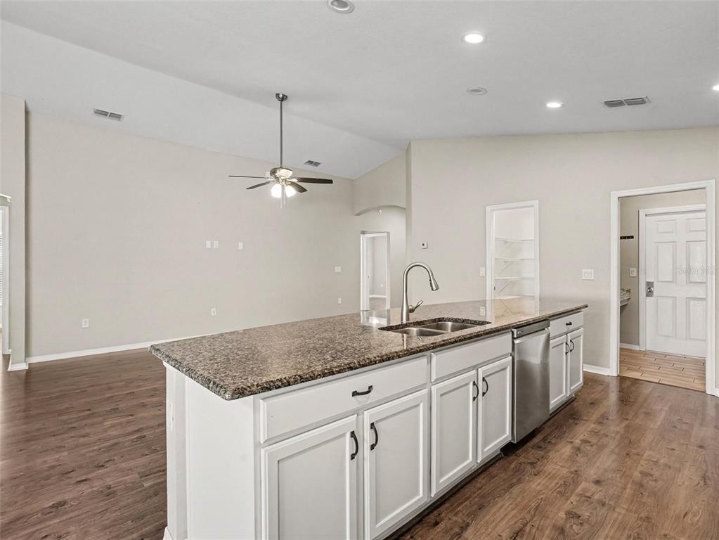 1919 DANES COURT, LAKELAND, FL — photo 3 of 15