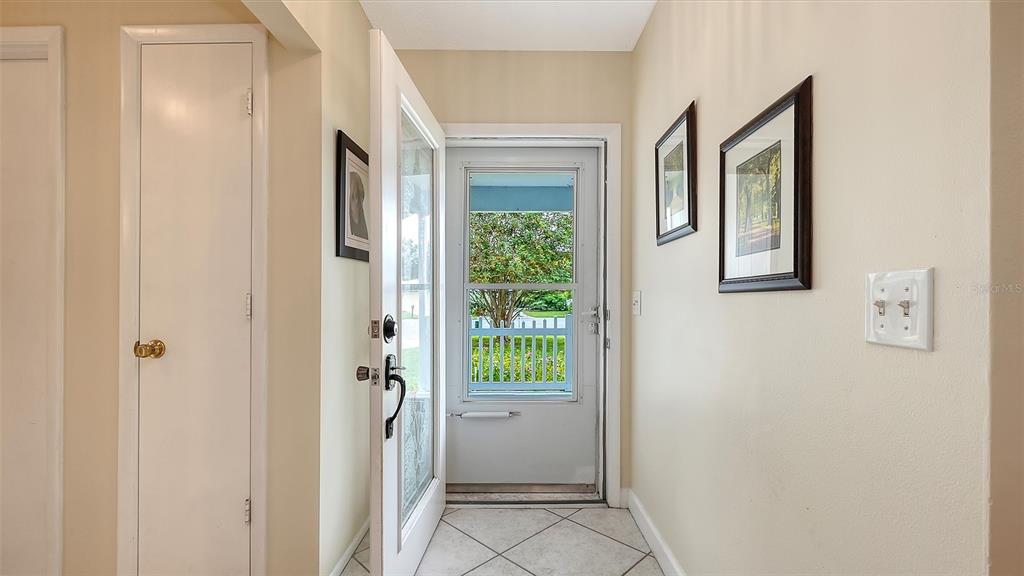 6110 APPROACH LANE, SARASOTA, FL — photo 5 of 57