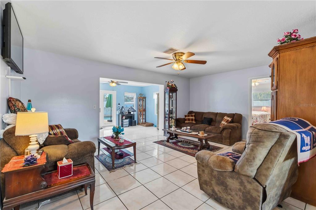 7221 8TH AVENUE LOOP W, BRADENTON, FL — photo 4 of 30