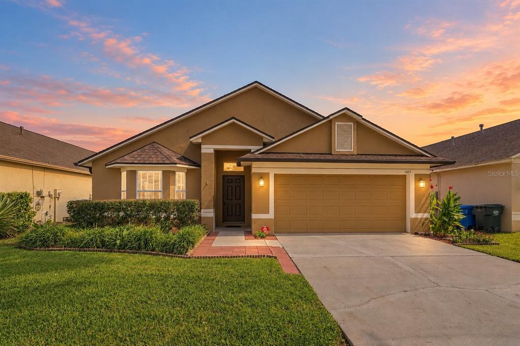 1123 LUMSDEN POINTE BOULEVARD