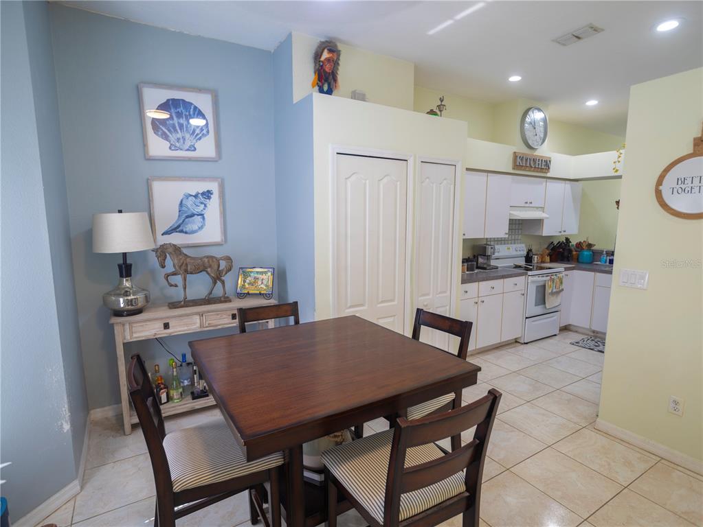 12537 HOLLYBROOK LANE