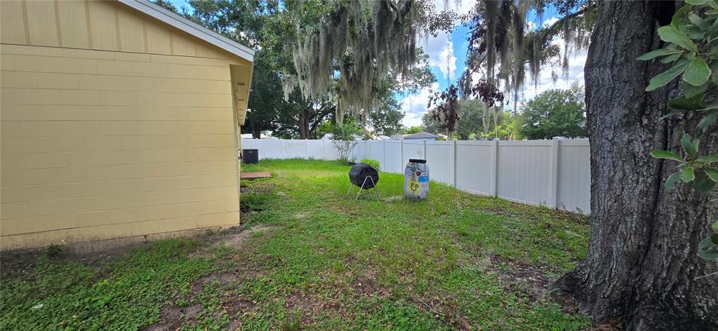 348 VINEYARD DRIVE, LAKELAND, FL — photo 5 of 24