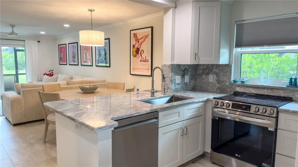 954 LA COSTA CIRCLE UNIT 1, SARASOTA, FL — photo 5 of 30