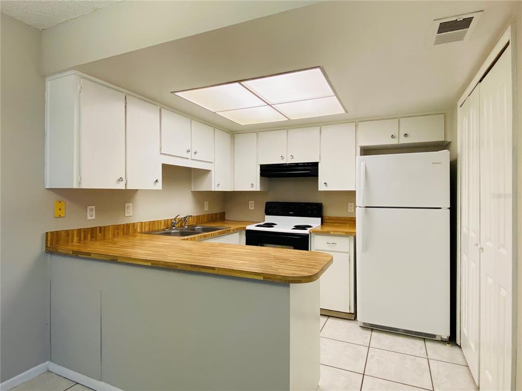 108 WINDTREE LANE UNIT N, WINTER GARDEN, FL — photo 3 of 13