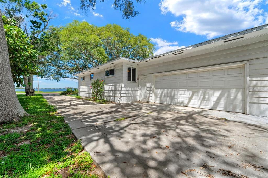 1949 EDGEWATER DRIVE, CLEARWATER, FL — photo 5 of 15
