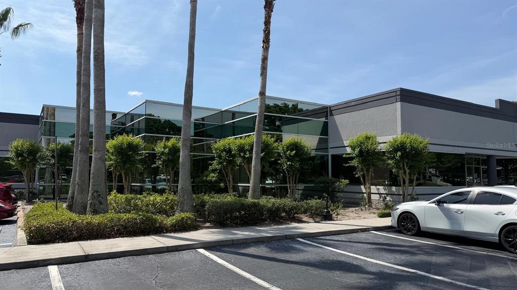 7901 KINGSPOINTE PARKWAY UNIT 8