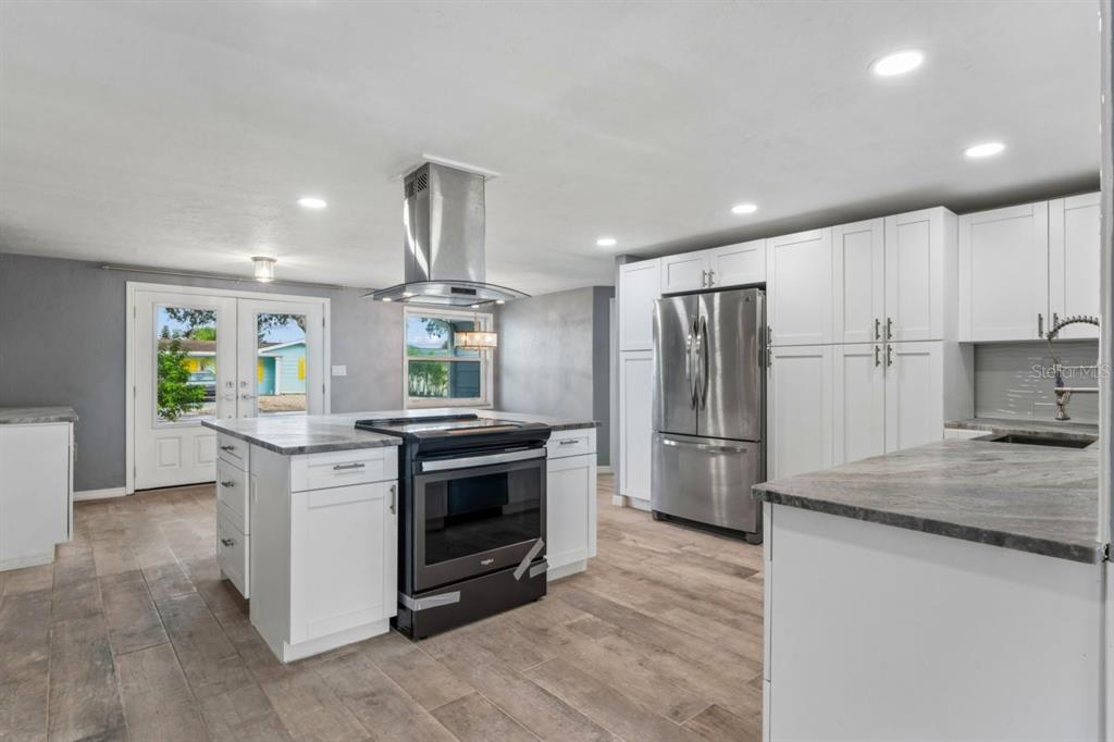 13701 LESLIE DRIVE, HUDSON, FL — photo 5 of 30