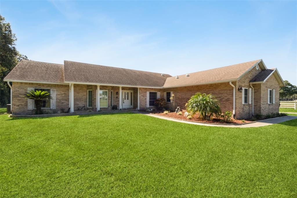 2425 PINE WAY