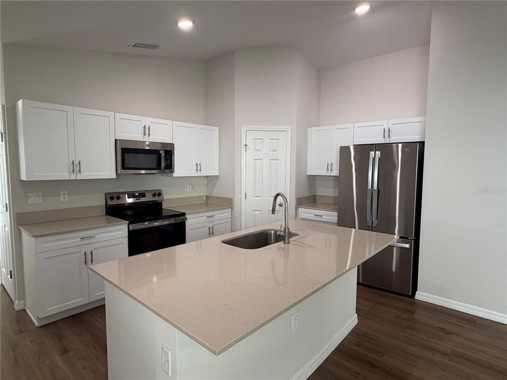 1563 ELLESMERE AVENUE, HAINES CITY, FL — photo 4 of 19