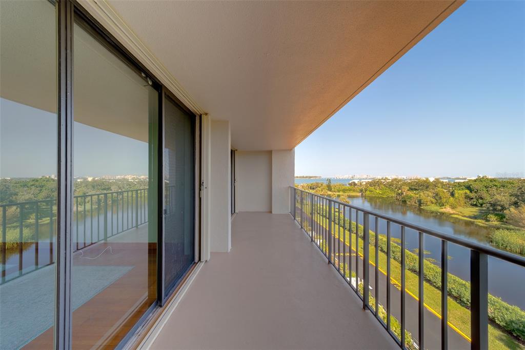 220 BELLEVIEW BOULEVARD UNIT 504