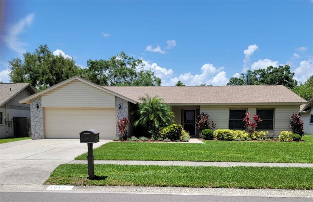 1612 SHADY LEAF DRIVE