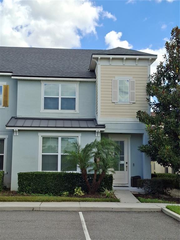 1586 CAREY PALM CIRCLE