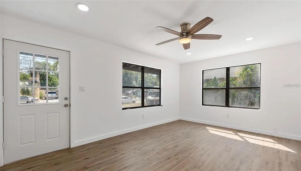 1331 14TH STREET, SARASOTA, FL — photo 3 of 20