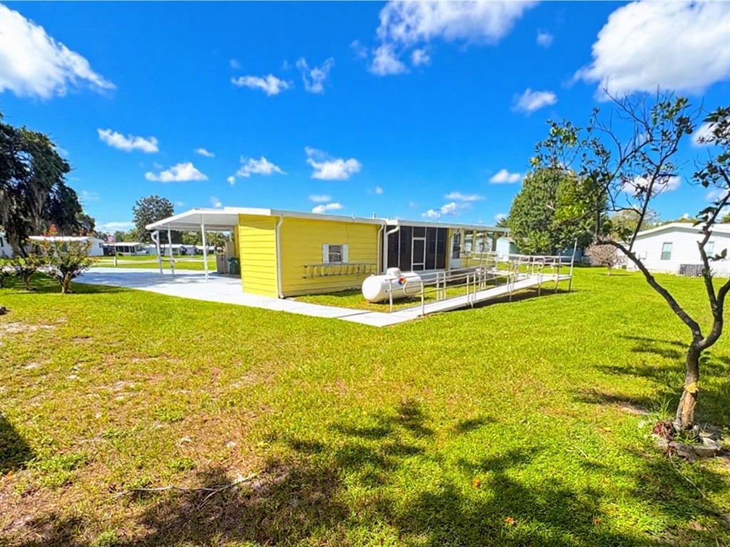 21 N BOBWHITE ROAD, WILDWOOD, FL — photo 5 of 30