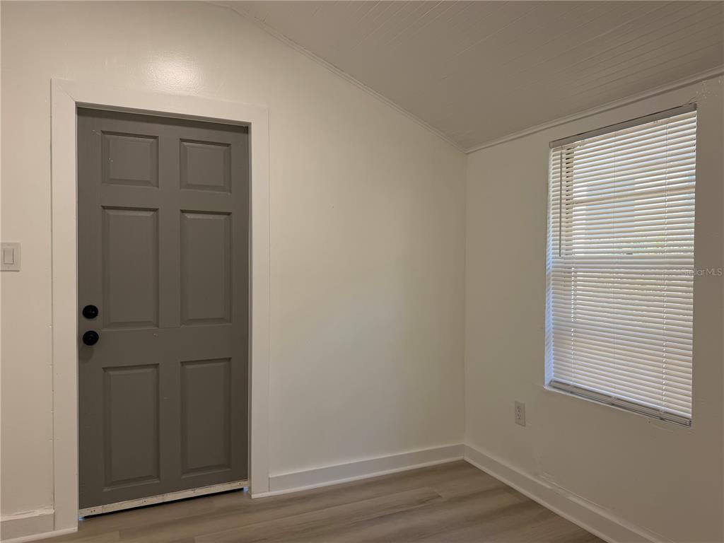 8316 N KLONDYKE STREET, TAMPA, FL — photo 4 of 14