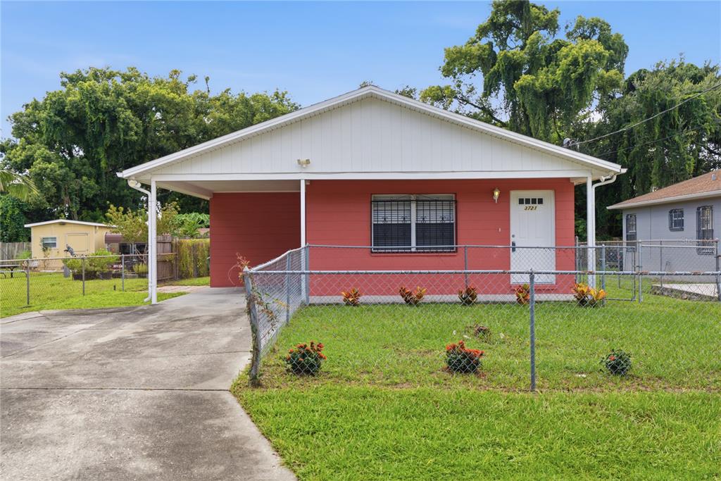 3721 E NORTH BAY STREET, TAMPA, FL — photo 2 of 29