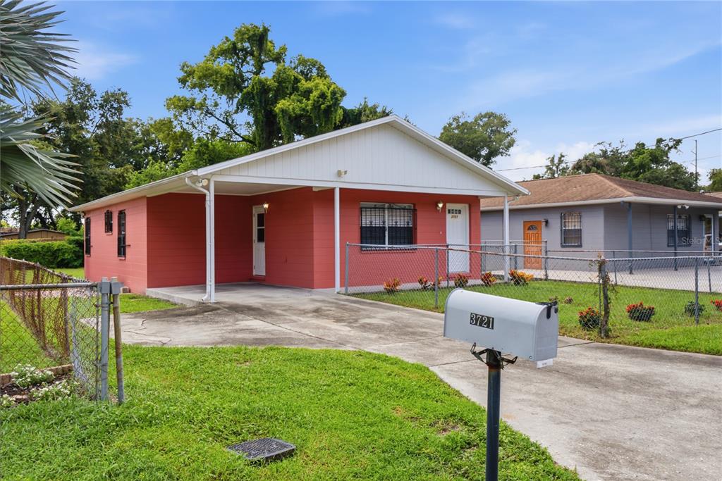 3721 E NORTH BAY STREET, TAMPA, FL — photo 3 of 29