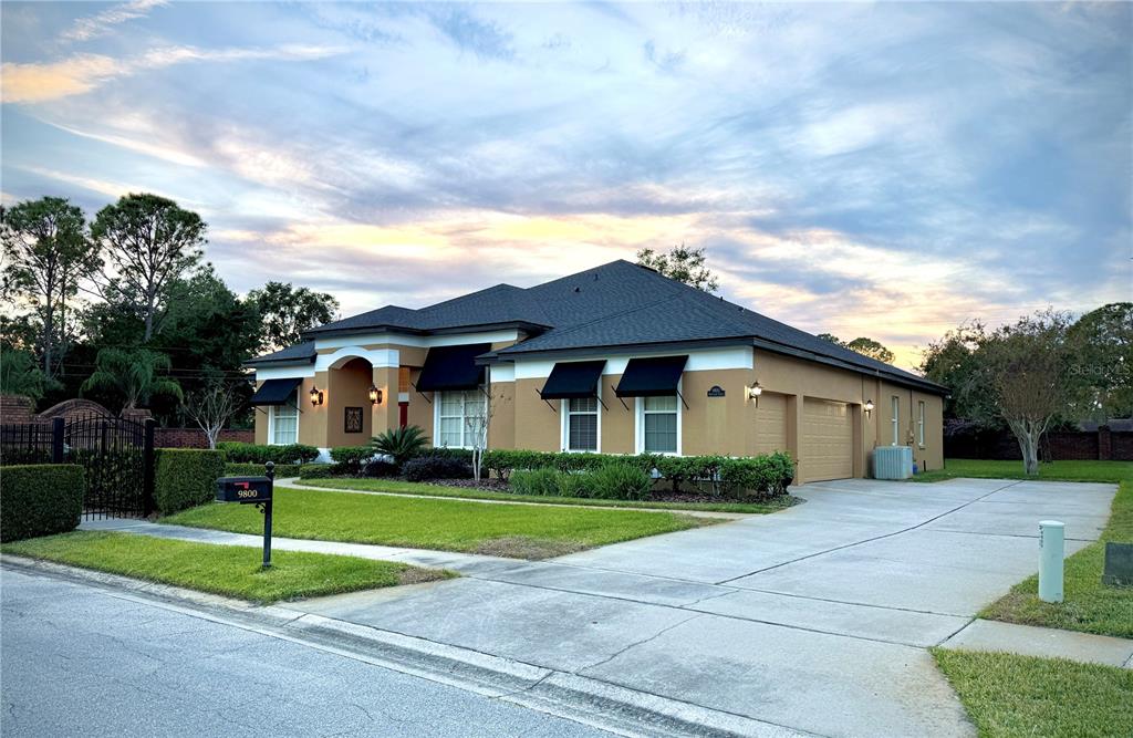 9800 MONTCLAIR CIRCLE