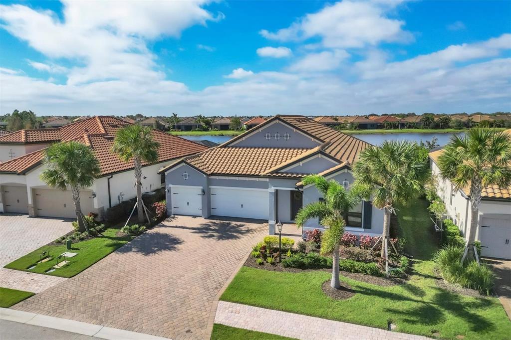 7028 HIGHGATE LANE, BRADENTON, FL — photo 2 of 30