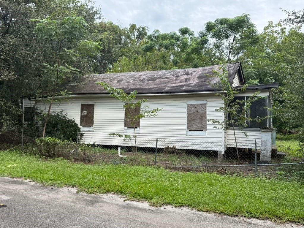 111 CEDAR AVENUE, PALATKA, FL — photo 4 of 9