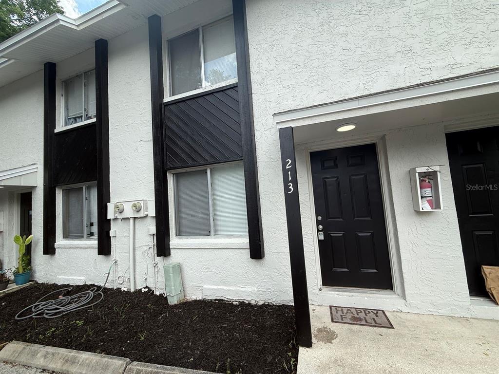 213 S MOSS ROAD