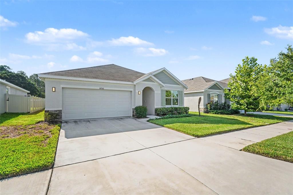 10792 QUAIL GROVE WAY, SAN ANTONIO, FL — photo 3 of 30