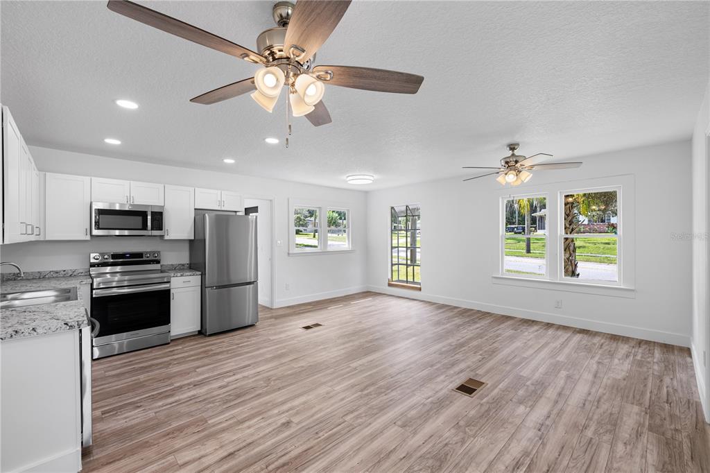 614 HOWELL AVENUE UNIT 2, BROOKSVILLE, FL — photo 2 of 11