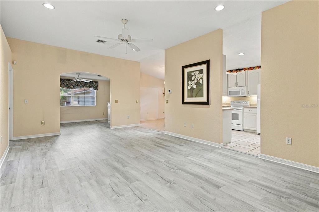 2740 BAY LAGOON WAY, TAVARES, FL — photo 4 of 30