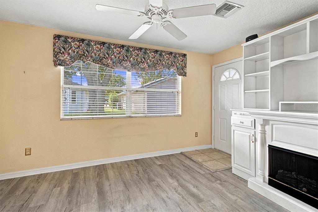 2740 BAY LAGOON WAY, TAVARES, FL — photo 5 of 30