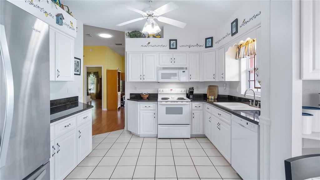 21709 KING RICHARDS WAY, LEESBURG, FL — photo 4 of 30