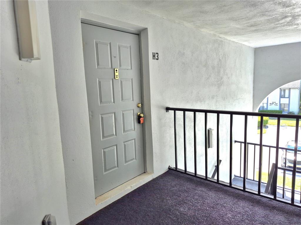 1344 PINE RIDGE CIRCLE E UNIT H3, TARPON SPRINGS, FL — photo 4 of 30