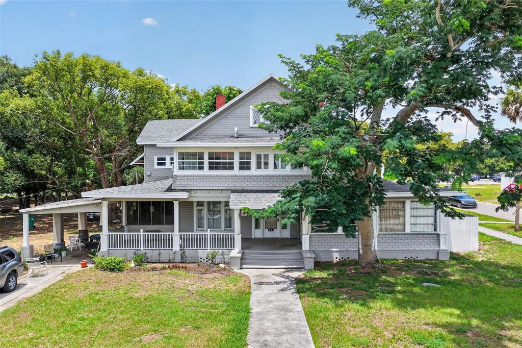 527 E LEMON AVENUE