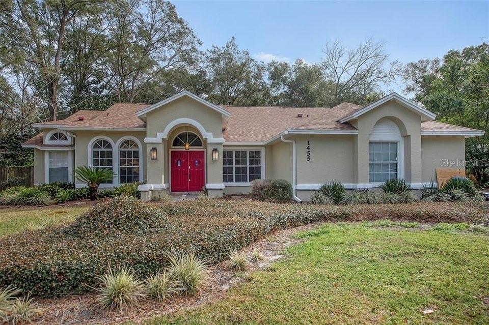 1455 DEER LAKE CIRCLE