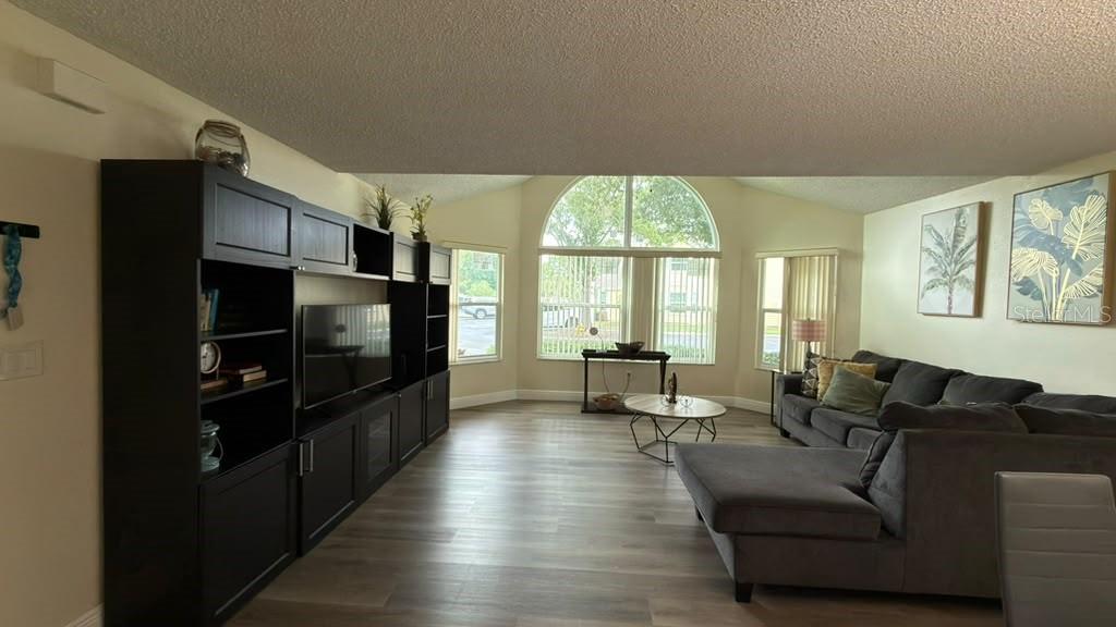 5003 LAGUNA BAY CIRCLE UNIT 15, KISSIMMEE, FL — photo 4 of 30